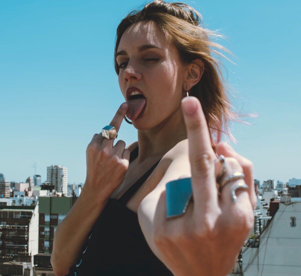 Perkeleen teinit. Nuo rakkaat keskenkasvuiset&nbsp;nulikat.