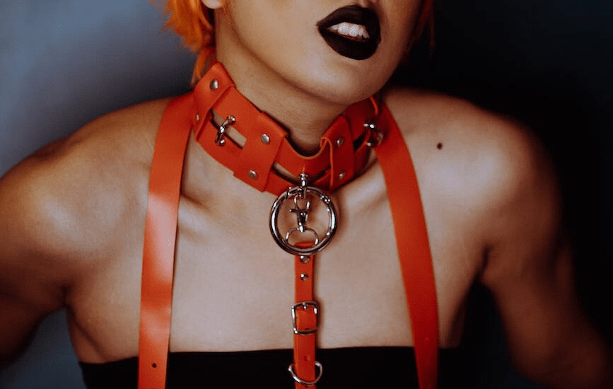 Kun villi kansa vähentää&nbsp;vaatteitaan.