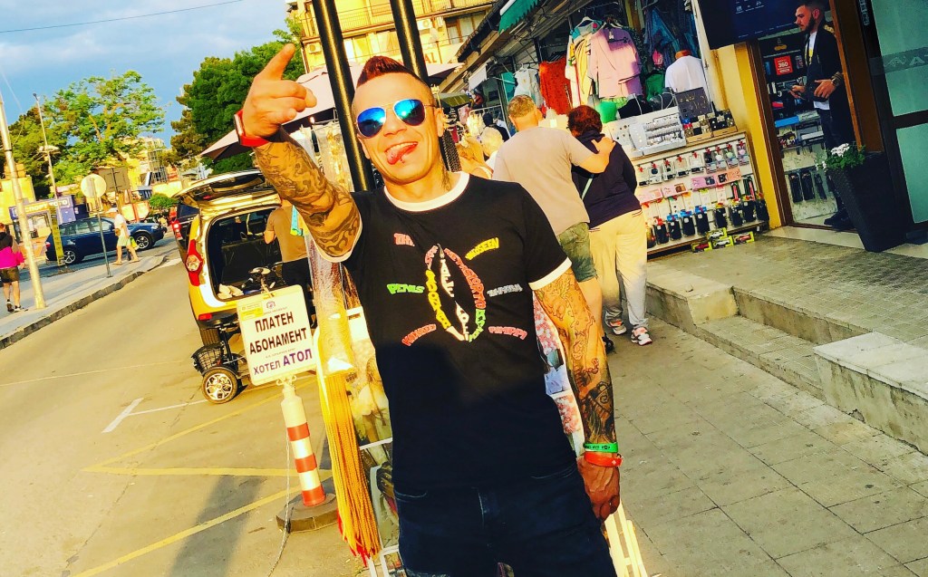 Kuumaakin kuumemmalle hiekalle.